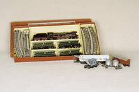 MÄrklin-Startpackung, Spur HO, 60er Jahre, mit Dampflok F 800, 01 097, 50er Jahre, 4 Blechpersonenwagen, div. Schienen, sammelwÜrdig, selten