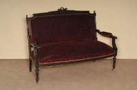 Salonsofa, Frankreich, um 1870, Eiche schwarz gefasst, Louis-XVI, reichhaltige Kerbschnitzerei, RÜckenlehne mit gedrechselten SÄulen, ...
