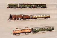 FranzÖsischer Personenzug, MÄrklin, 80er Jahre , Spur HO, Lok, Nr. 3145, intakt, dazu 2 x 4104 Personenwagen, 4105 Personenwagen, 4106 ...