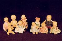 Konvolut Puppenstuben-Puppen, 50er/60er Jahre , auch spÄter, versch. Marken, u.a. SchildkrÖt und Cellba, teils Celluloid, z.T. Masse, ...