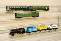 Konvolut 8 D-Zug Wagen, MÄrklin, 80er J., Spur HO, 1 x 4146, 2 x 4138 (1 x min. besch.,), 2 x 4238 (1 x mit Innenbeleuchtung), 4029 Schlafwagen, 1 ...