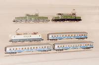 Flughafen-Zug, MÄrklin, 1983-87, Spur HO, Nr . 2856, E-Lok, BR 111 der DB, 3 Nahverkehrswagen mit Aufschrift "Flughafen Frankfurt am ...