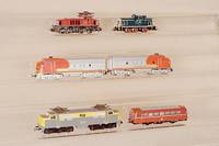 Amerikanische Diesellok, MÄrklin, 80er Jahre, Spur HO, Nr. 3060 und 4060 (ohne Motor), fast unbesp., Fkt. nicht geprÜft, im orig. Kart.