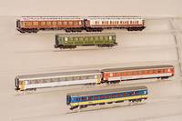 Konvolut 9 Personenwagen, MÄrklin, 80er Jahre, Spur HO, 3 Wagen der SBB: 2 x 4180, 4125; 3 Wagen der SJ: 2 x 4164, 4165; 3 Wagen SNCF: 3 x 4161, ...