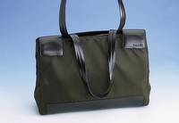 PRADA-Handtasche, Leder/Nylon tundragrÜn, Innenunterteilung, AuthentizitÄtskarte, neuwertig, orig. Staubbeutel, 24 x 33 cm, NP ca. EUR 1200.-