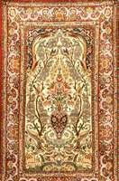 Esfahan fein, Persien, ca. 30 Jahre, Korkwolle mit und auf Seide, ca. 167 x 104 cm, SchÄtzwert: 2500.- EURO, EHZ: 2-3. Feiner KnÜp fteppich mit ...