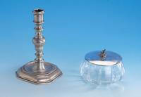 Kerzenleuchter, deutsch, Schlesien um 1740/50, Beschauzeichen wohl Oels, Niederschlesien, Silber gepr., Schaft 7-fach in sich geg- gliedert, ...