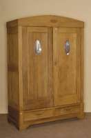 Kleiderschrank, deutsch, um 1870, Eiche massiv, naturbelassen, zweitÜriges MÖbel in schlichter AusfÜhrung, TÜrinlets mit kleinem Spiegel, ...