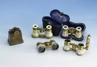 Feuerzeug, Österreich oder deutsch, Messing, reiner Jugendstil, Mechanismus intakt, in der Lit. Ähnlich abgeb., H ca. 8 cm, sammelw.