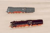 Lok mit Tender, MÄrklin, Bj. 2000, Spur HO, Nr. 34080, Betr.-Nr. 10 001, Guß, Stromlinienform, Universalelektronik fÜr Einsatz im Delta-und ...