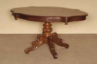 Tisch, deutsch, um 1860, Louis-Philippe, Platte mit Vogelahornfurnier, Fuß Mahagoni massiv, balusterfÖrmig, 4-fach ausladend, in der Zarge ...