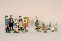 Konvolut Elastolin/Lineol, 30er Jahre, GÄnseliesel mit 15 versch. Enten, GÄnsen und HÜhnern, H. ca. 3.5-9 cm, sammelwÜrdig, guter Zusatnd, ...