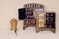 Miniatur eines WassergefÄßes, um 1880, Kupfer verzinnt, mit LÖffel, auf dreibeinigem StÄnder, H. ca. 19 cm, selten, sammelwÜrdig