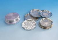 Deckeldose, Louis Kuppenheim, um 1900, 935er Silber, Grund guill. und blass-lilafarb. emailliert, Emaillierung am Deckel min. besch., Deckel mit ...