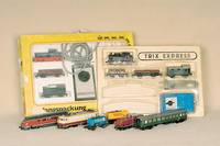 Konvolut Trix-Express, 60er Jahre, insgesamt 7 Loks, eine E-Lok, 3 Dieselloks, 3 Dampfloks, darunter eine 01 001 (diese 40er Jahre), 2 Trafos, Fkt. ...