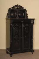 Vertiko, deutsch, um 1870/80, Frankfurter Raum, Korpus Hartholz/Eiche massiv, geschwÄrzt, GrÜnderzeit, freistehende SÄulen, eklektizistischer ...