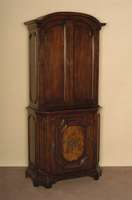 Stilschrank, Italien/Florenz, nach dem Vorbild von 1680/90, Korpus Weichholz, Nußbaum massiv, Nußbaumfurnier, komplett auf Rahmen gearbeitet, ...