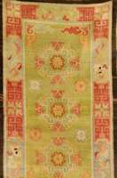 Tibet, um 1920, Wolle auf Baumwolle, ca. 162 x 88 cm, SchÄtzwert: 1500.- EURO, EHZ: 2. Sehr guter Zustand. SchÖne Farbgestalt.