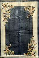 China Seide, um 1960, reine Naturseide, ca. 290 x 190 cm, Schätzwert: 2200.- EURO, EHZ: 3. Schöner dunkelblauer Fond in kombination mit heller ...