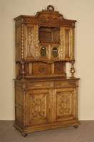 Buffetschrank, Frankreich, um 1880, Louis XVI, Kastanie massiv, hell gebeizt, viertÜriges Oberteil mit aufwendiger und filigraner floraler ...