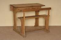 Schulbank, deutsch, um 1900, Weichholz (Pichpine), zwei Schreibladen auf klappbarer Sitzbank, kurz, mit sparsamer RÜckenlehne, stabil gearbeitet, ...
