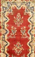 Kerman alt, Persien, ca. 60 Jahre, Wolle auf Baumwolle, ca. 568 x 97 cm, SchÄtzwert: 1900.- EURO, EHZ: 4. Seltenes Maß. SchÖner rot ton im ...