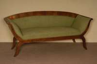 Sofa, Frankreich, um 1810/1820, Korpus Weichholz, z.T. Wurzelnußfurnier gespiegelt verlegt, alte Leimblasen, in den 60er Jahren neu bespannt, ...