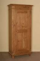 eintÜriger Kleiderschrank, sÜddeutsch, um 1860, sogenannter Gesindeschrank, Weichholz, z.T. Zierbelkiefer, Front auf Rahmen gearbeitet, ...