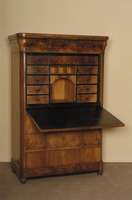StandsekretÄr, deutsch, um 1860, SpÄtbiedermeier, Korpus Weichholz, gespiegeltes Wurzelnußfurnier, auf gedrÜckten KugelfÜßen, Kopfschub ...