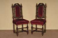 4 StÜhle, Frankreich, um 1880, Eiche massiv, aufwendige plastische Schnitzereien und KorkenziehersÄulen, RÜcken und Sitz gepolstert, ...