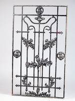 Ziergitter, Frankreich, um 1900, Gusseisen, Disteldekor, ca. 98x59 cm, Reste schwarzer Fassung, l. Alterssch.