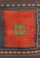 Sofreh Sirjan, Persien, um 1920, Wolle auf Wolle, ca. 120 x 120 cm, SchÄtzwert: 950.- EURO, EHZ: 2. Reine Pflanzenfarben.
