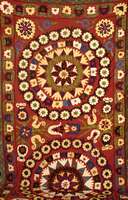 Susani Seide, Usbekistan, um 1930, Seide auf Stoff, ca. 280 x 140 cm, Schätzwert: 1600.- EURO, EHZ: 2 (mit zwei kleine l?cher), aufwendige ...