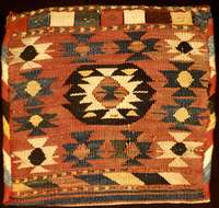 Kelim Tasche, Persien, um 1930, Wolle auf Wolle, ca. 30 x 30 cm, Schätzwert: 900.- EURO, EHZ: 3, sehr selten, Sammelwürdig, reine Pflan zenfarben. ...