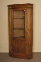 Eckschrank, England, um 1900, Eiche massiv, TÜr auf Rahmen gearbeitet, Leisten einfach getreppt, schÖner harmonischer Aufbau, TÜr verglast, ...