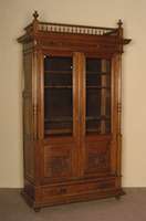 BÜcherschrank, Holland, um 1880, Wilhelm III , Eiche massiv, auf KugelfÜssen, 1-schÜbig, kassetierte FÜllung mit Flachschnitzereien, Lisenen ...