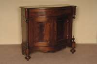 Halbschrank, Holland, 1870, Louis Philippe, Korpus Mahagoni, z.T. Mahagonifurnier, RÜckwand Weichholz, gedrechselte FÜße, abgeschrÄgte Ecken ...