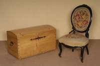 Stuhlsessel, wohl England, um 1835/40, Korpus Nußbaum massiv, geschwÄrzt, allseitig geschwungen, Gobelinbezug um 1910/20, 2. Barock, Polster alt ...