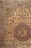 Esfahan Alt, Persien, ca. 60 Jahre, Korkwolle, ca. 400 x 300 cm, SchÄtzwert: 9000.- EURO, EHZ: 2. Sehr guter Zustand. Selte ner Weißgrundiger ...
