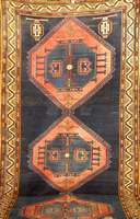 Shirwan, Kaukasus, um 1900, Wolle auf Wolle, ca. 309 x 160 cm, SchÄtzwert: 4500.- EURO, EHZ: 4. SchÖner Kaukase mit sehr ungewÖh nlicher ...