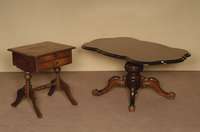 Couchtisch, deutsch, um 1960, Barockstil, Platte Nußbaum, z.T. Nußbaumfurnier, balusterfÖrmiger Fuß, 4-fach ausladend, brezelfÖrmige Platte, ...