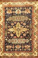 Shirwan, Kaukasus, um 1920, Wolle auf Wolle, ca. 162 x 120 cm, Schätzwert: 1200.- EURO, EHZ: 4, Dunkelblauer Grund.