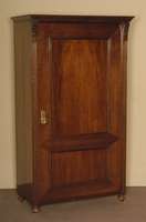 Schrank, um 1890, Nußholz furniert, eintÜrig, ehemals als WÄscheschrank genutzt, Alters- und GebrauchsschÄden, ohne SchlÜssel, ca. 172x99x57 ...