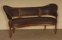 Sofa, deutsch, um 1900, neogothischer Stil, Buche, mittelbraun gebeizt, profiliert geschnitzte AusfÜhrung, RÜckenlehne mehrfach geschwungene ...