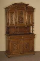 Vielzweckschrank, Frankreich, um 1890/1900, Korpus Eiche und Buche massiv, freistehende SÄulen, gedrechselt und gerieft, aufgesetzte ...