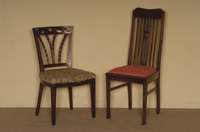 Stuhl, deutsch, um 1880, Louis-XV-Stil, Eiche massiv, RÜckenlehne mit Flachschnitzereien, verstrebt, Polsterung original, Petit-Point-Bezug wohl ...
