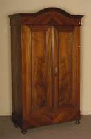 Schrank, deutsch, um 1880, Korpus Weichholz, Nußbaum- bzw. Wurzelnußfurnier, z.T. gespiegelt, KugelfÜße, zweitÜriges MÖbel, TÜrfÜllungen ...