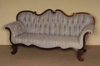 Sofa, deutsch, um 1850, Korpus Weichholz, Mahagonifurnier, z.T. massiv, stark geschwungene Beine und RÜckenlehne, neu gepolstert und bezogen, ...