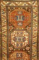 Chajli Antik, Kaukasus, um 1880, Wolle auf Wolle, ca. 265 x 117 cm, SchÄtzwert: 4500,- E URO, EHZ: 4-5, reine Pflanzenfarben. Diese art von ...