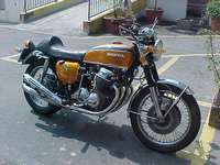 Honda 750 K2, Bj: 1973, 49/67 kW/PS, 4 Zylinder, TÜV bis 05/07, Ausstattung: Farbe orig. Candy-gold, Vergaser neu synchronisiert und eingestellt, ...